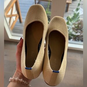 Rothy’s The Max Square
Sandstone Micro Check